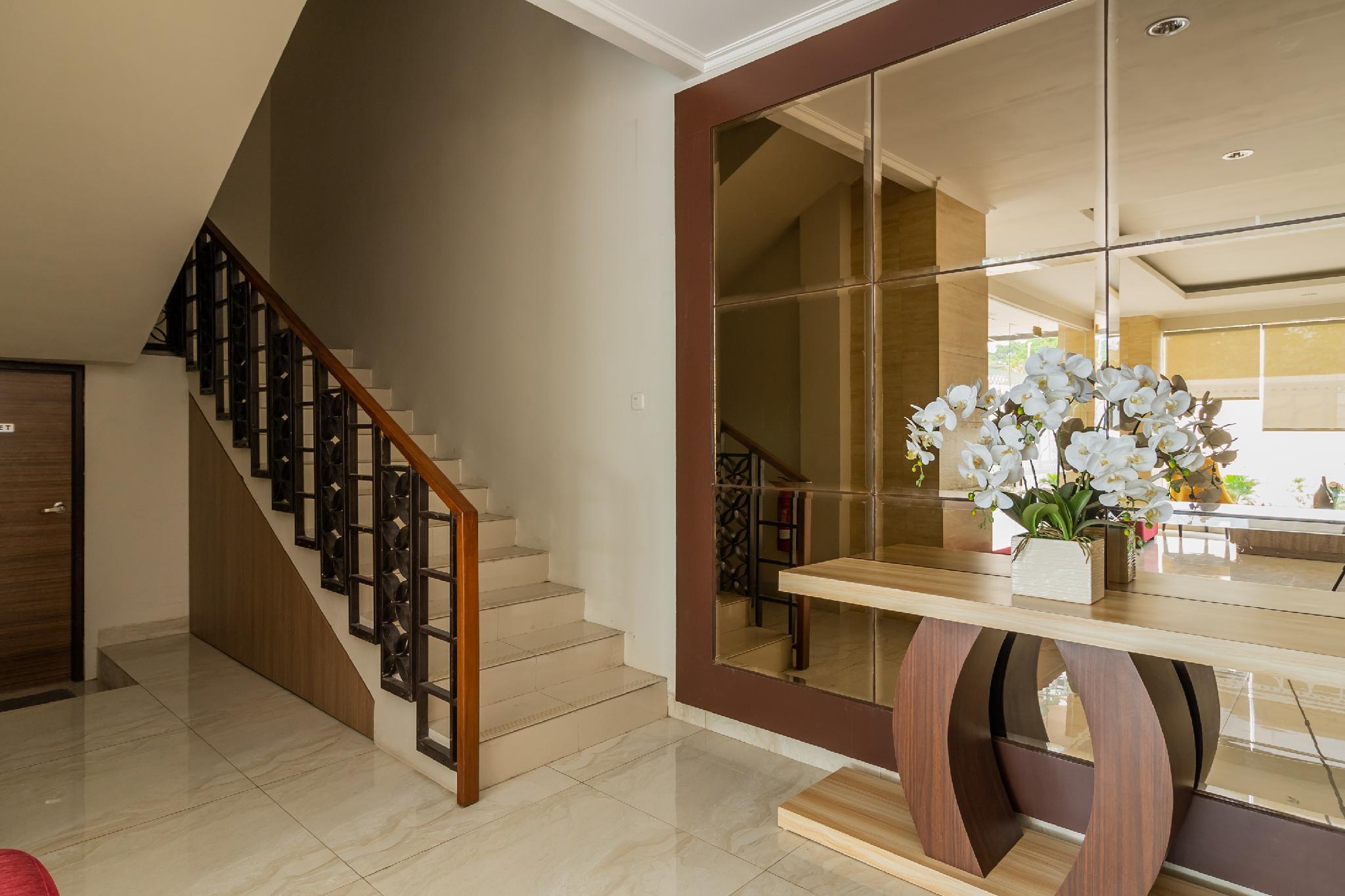 Reddoorz Near Lippo Mall Kemang 2 Wisma tamu