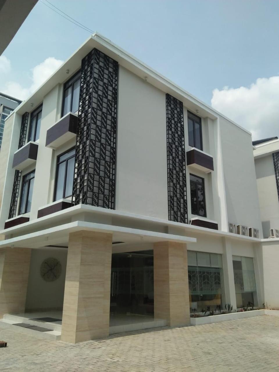 Reddoorz Near Lippo Mall Kemang 2 Wisma tamu 3*
