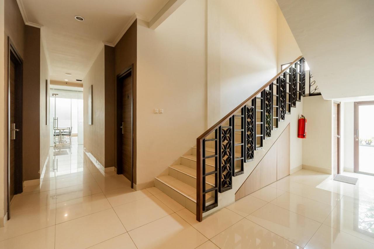 Reddoorz Near Lippo Mall Kemang 2 Wisma tamu